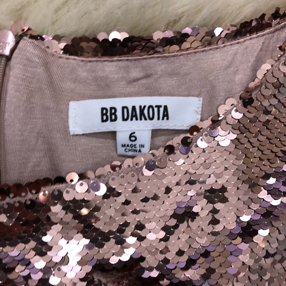 BB Dakota rose gold sequin dress - Picture 4 of 8